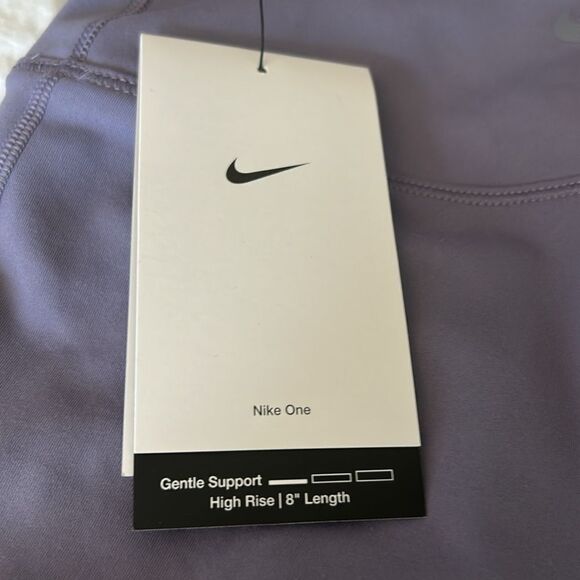 Nike Women's One High-Waisted 8" Biker Shorts With Pockets, Size Small, NWT - Picture 6 of 8